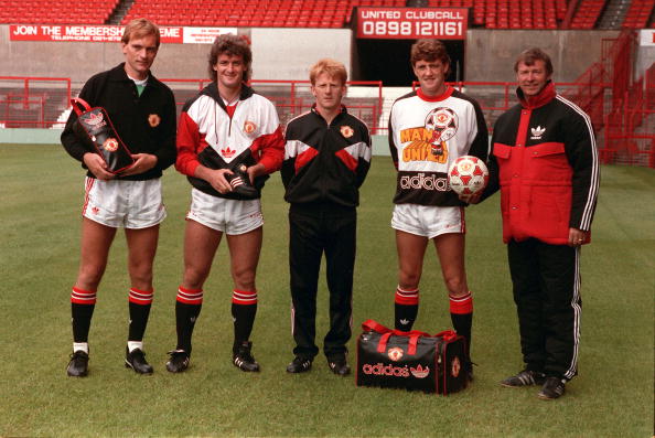 August 1988, Manchester United Manager Alex Ferguson (right) poses with players L-R Jim Leighton, Mark Hughes, Gordon Strachan and Steve Bruce