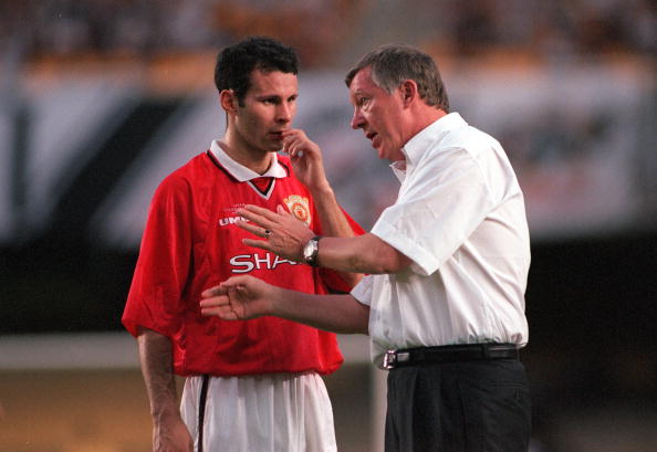 Ryan Giggs receives instructions from manager Sir Alex Ferguson 2000