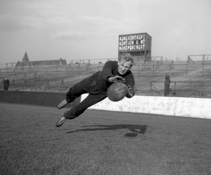 Bert Trautmann trains at Maine Road, 1957