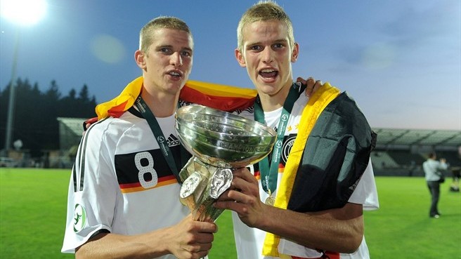 لارس و اسون بندر 19 ساله (سال 2008 در تیم زیر 19 ساله های آلمان) - Lars And Sven Bender