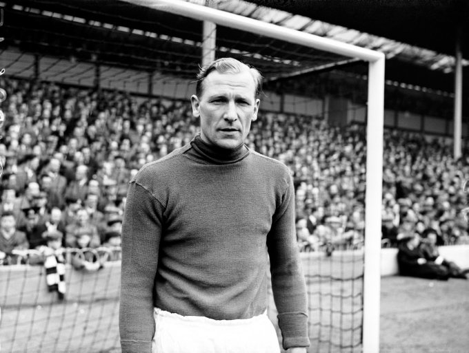 Seven months after breaking his neck, Bert Trautmann returns to the Manchester City first team for the Division One game against Wolves, 1957