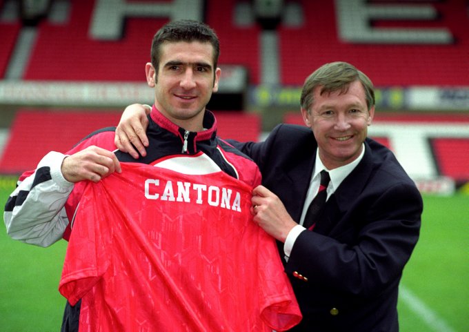 Sir Alex Ferguson & Eric Cantona - The once and future king arrives at Old Trafford, November 1992