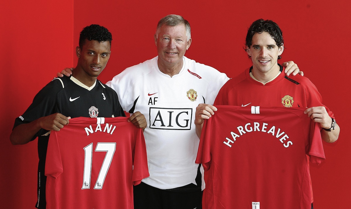 Sir Alex Ferguson & Nani & Owen Hargreaves - July 2007