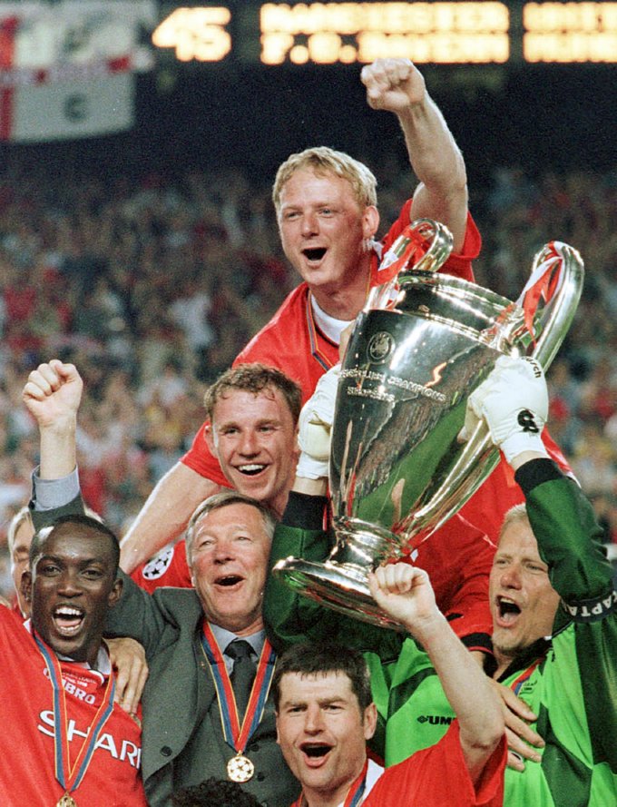Sir Alex Ferguson & Peter Schmeichel & David May & Denis Irwin & Dwight Yorke & Nicky Butt - won the Treble.