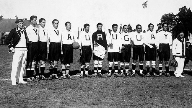 پیراهن بازیکنان تیم ملی بولیوی در جام جهانی 1930 اروگوئه - This is the kit that Bolivia’s national team wore at the 1930 World Cup in Uruguay