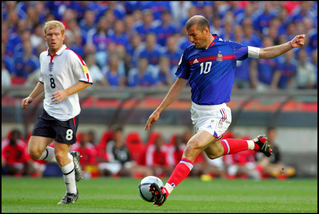 Zinedine Zidane (FRA) during the UEFA EURO 2004 soccer match between France and England.