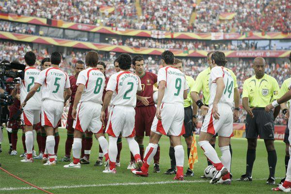 پوستر روز: ایران-پرتغال 2006 (عکس)