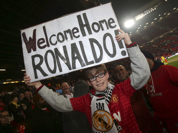 واکنش هواداران منچستریونایتد به بازگشت رونالدو به اولدترافورد (عکس)