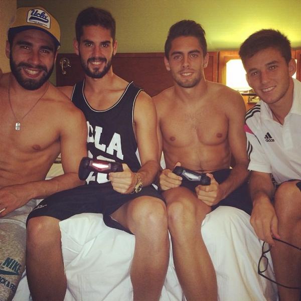 پلی استیشن بازان!