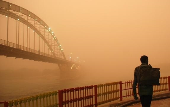 دیدار فولاد و سپاهان به دلیل شرایط نامساعد هوای اهواز لغو شد