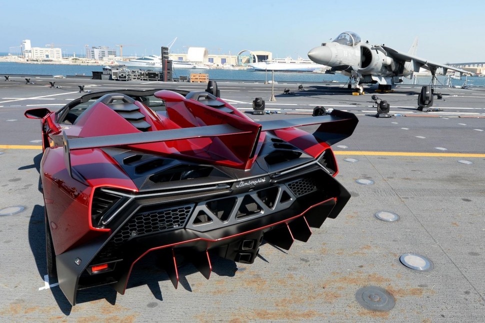 extonic super cars...lamborghini veneno