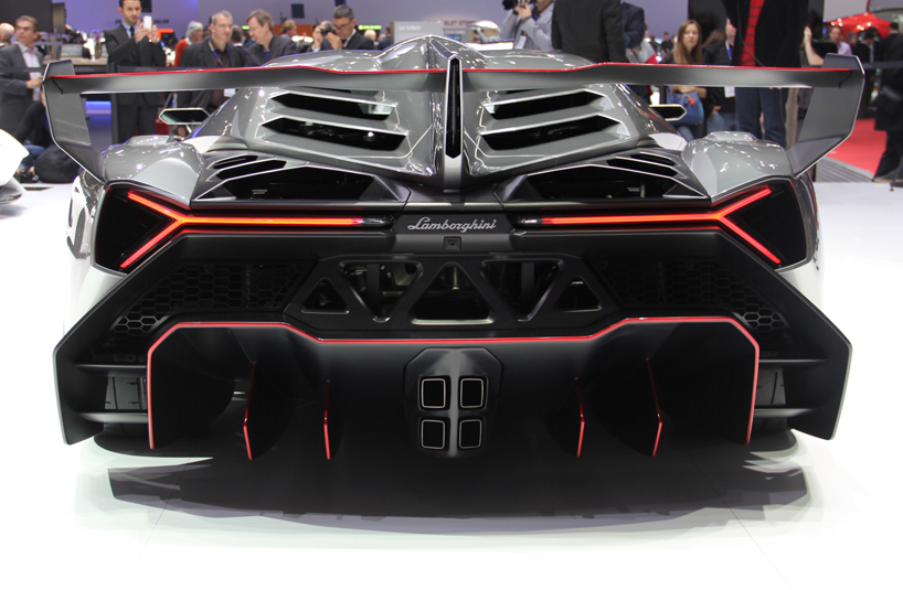 extonic super cars...lamborghini veneno