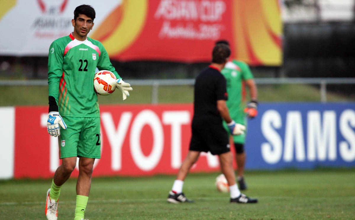 دروازه بان تیم ملی ایران - پرتاب بلند