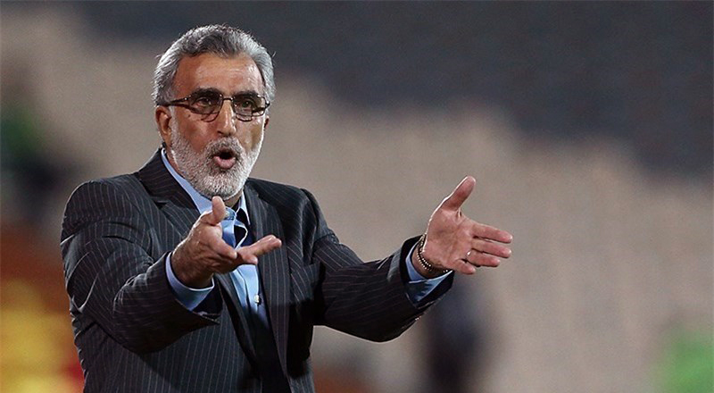 فرکی: بازیکنان سپاهان مفت کارت زرد می‌گیرند 