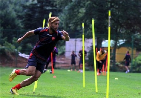  حسینی: آبروی‌مان در خطر است، باید صبا را ببریم؛ هواداران نباید به ما بی‌غیرت بگویند 