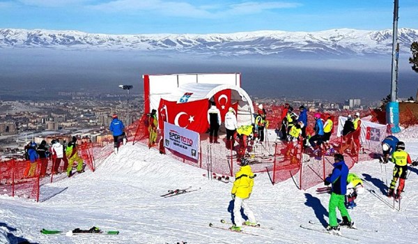 اسکی - اسکی آلپاین - مسابقات اسکی - مسابقات اسکی آلپاین ترکیه