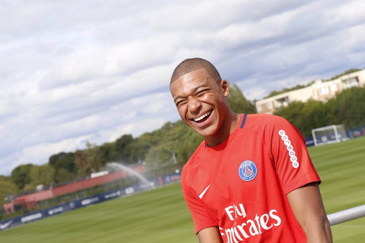 Kylian Mbappé - Paris saint germain - پاری سن ژرمن - لوشامپیونه