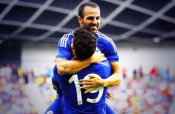 اقای گل و اقای پاس گل جدید جزیره در اغوش هم