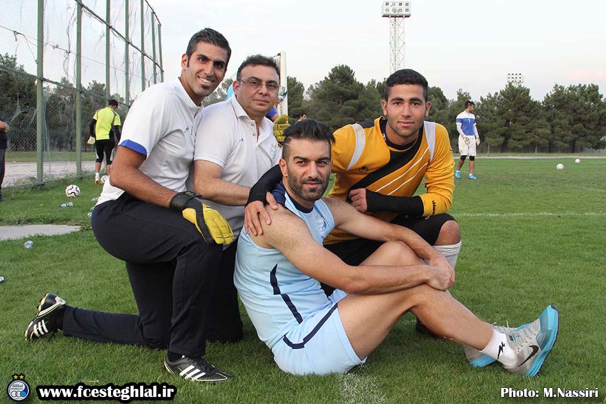 عکس یادگاری حنیف..