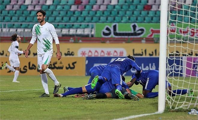 تمرین استقلال و ذوب‌آهن پشت درهای بسته در ورزشگاه اصلی