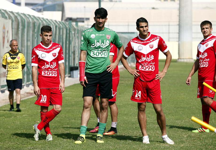 گزارش تمرین پرسپولیس؛  تماشاگران هندی نظاره‌گر تمرین پرسپولیس