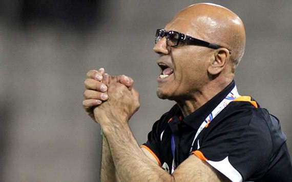 مرزبان: هواداران، پرسپولیس را تنها نگذارند؛ اجازه دهید داوران هم اشتباه کنند! 
