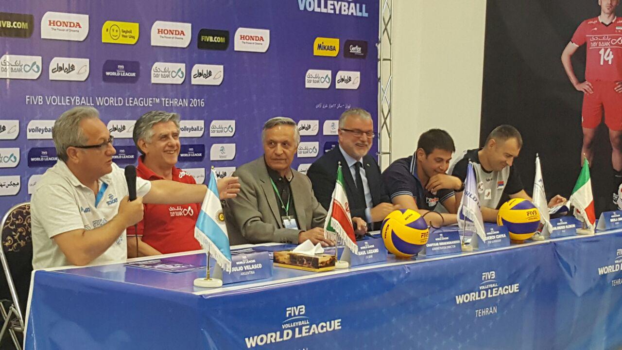لیگ جهانی والیبال 2016؛ ولاسکو: تماشاگران ایرانی شرایط خاصی به مسابقه می دهند