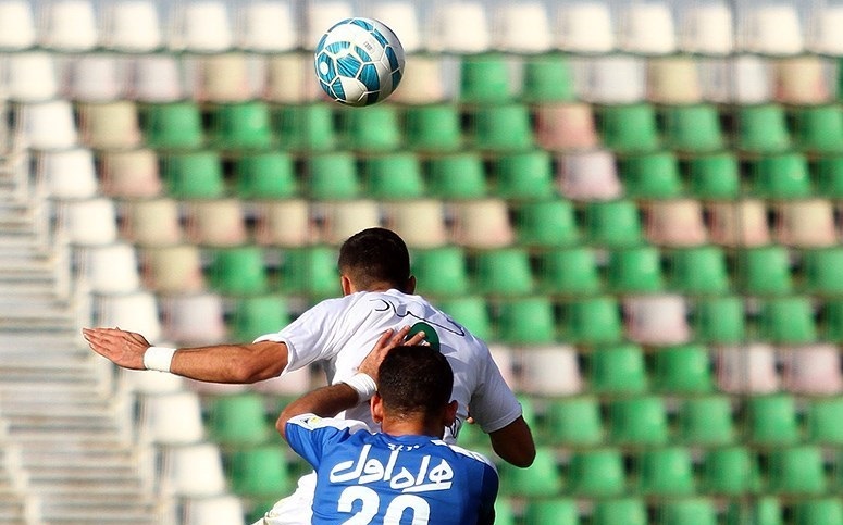  مهدی‌ پور: داور به ضرر ذوب‌ آهن سوت زد 