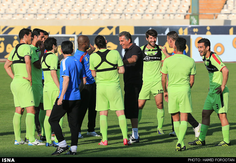 احمدی: مهاجمان حریفان ایران در جام‌جهانی را می‌شناسم