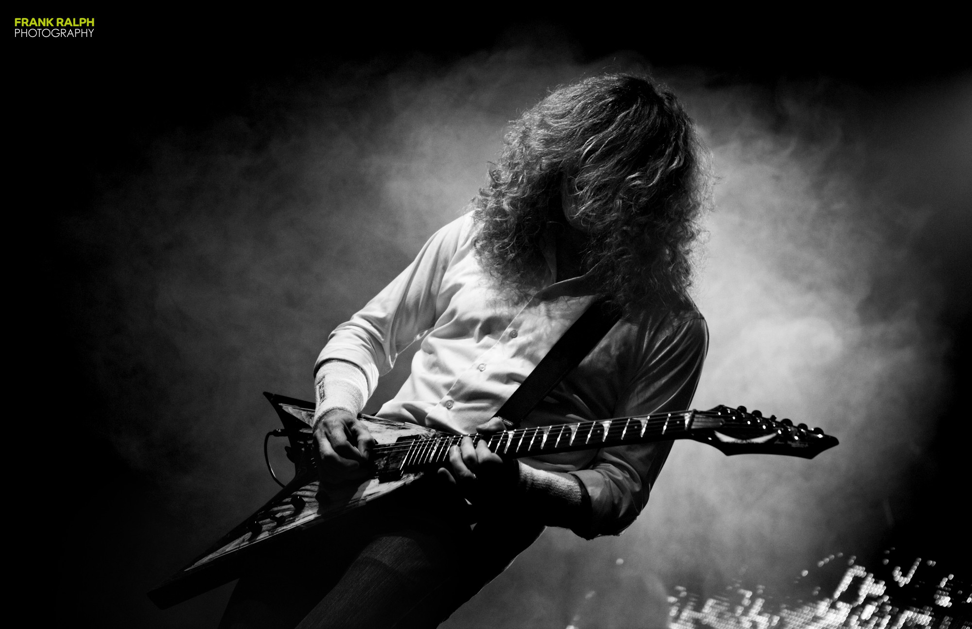 Топ зарубежного рок. Дэйв Мастейн. Megadeth Dave Mustaine. Дэйв Мастейн с гитарой. Дэйв Мастейн на сцене.