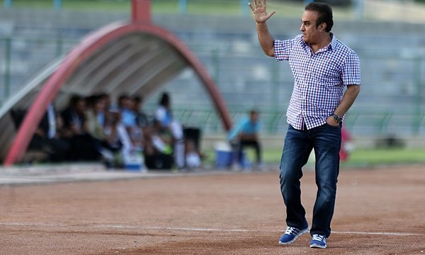 فرهاد کاظمی: به دنبال بازیکنان خارجی هستیم؛  عقیلی گفته سپاهانی نشود، به سیاه جامگان می‌آید