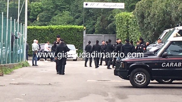حضور پلیس در تمرین سمپدوریا پس از شکست در دربیِ جنوا(عکس)