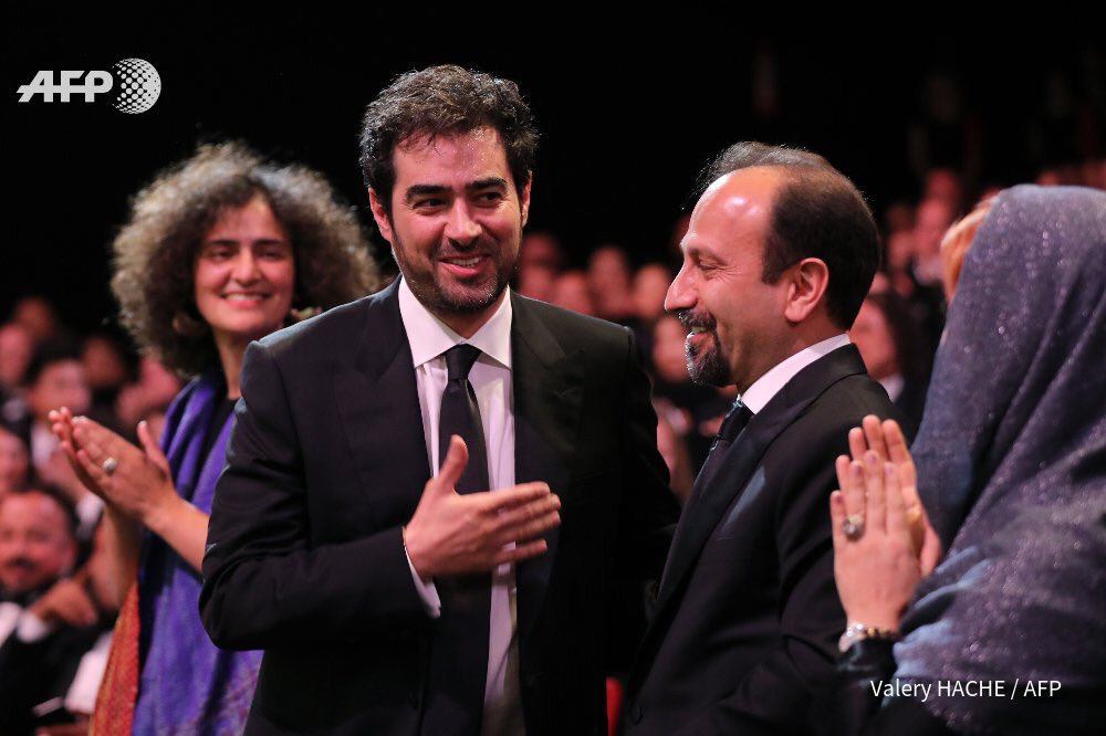 تبریک به شهاب حسینی، اصغر فرهادی و سینمای ایران که همچنان سهمش را از این دنیا می گیرد. 