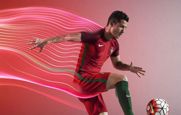 رونمایی از پیراهن تیم ملی پرتغال برای یورو ۲۰۱۶