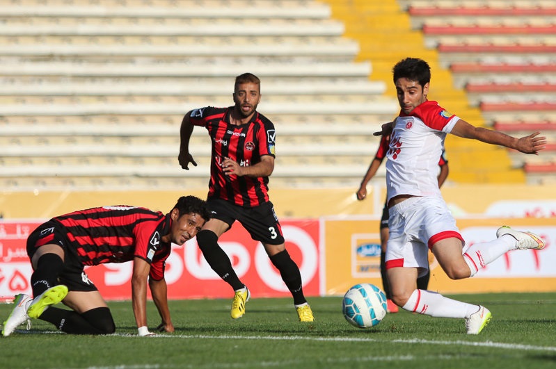 پدیده 1 - 1 سیاه جامگان؛ زور  مشهدی ها به هم نرسید