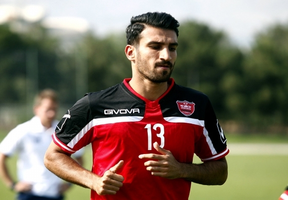 حسین ماهینی در  باشگاه پرسپولیس حاضر شد