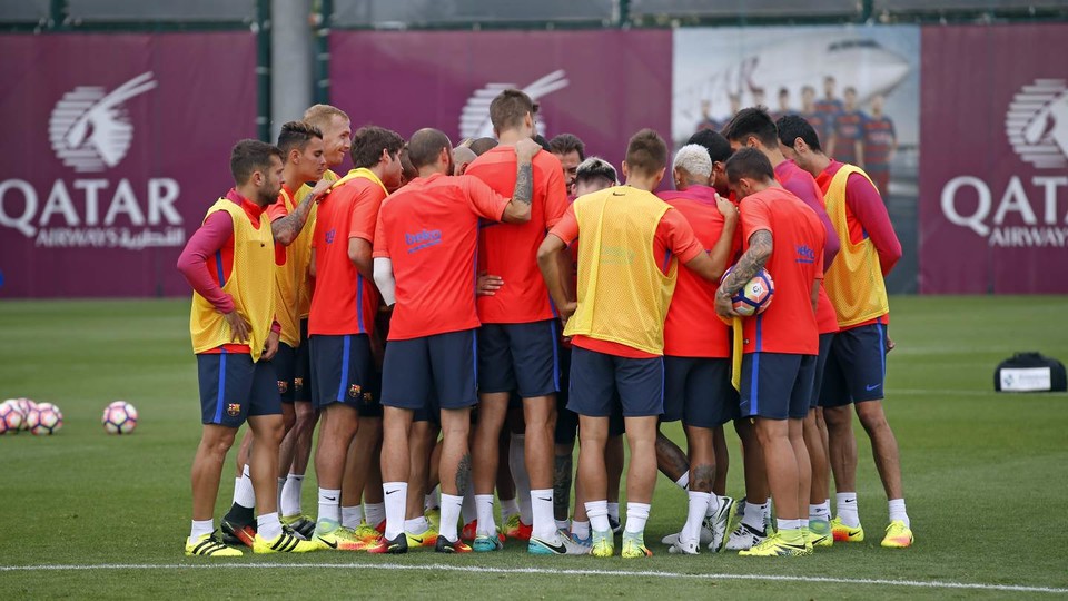 اعلام لیست 18 نفره بارسلونا برای دیدار با اتلتیکو مادرید؛ ویدال، غایب همیشگی