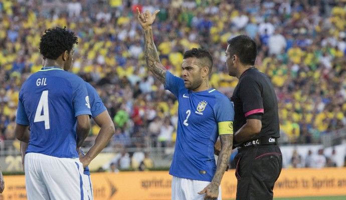 بازوبند کاپیتانی - تیم ملی برزیل - دنی آلوز