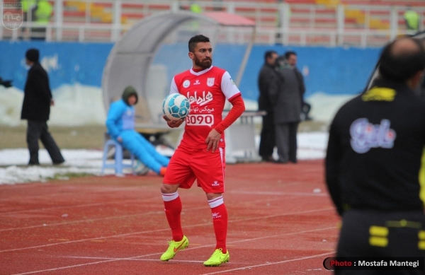 حكم جلب بازيكن تراكتور  صادر شد