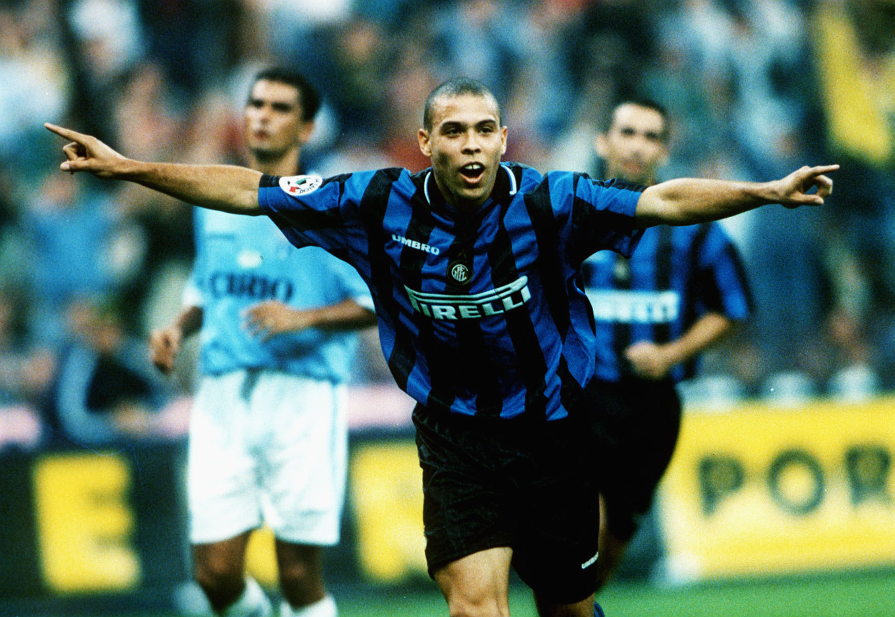 اینتر - Inter - Nerazzuri - R9 - نراتزوری - Ronaldo - Ronaldo Luís Nazário de Lima - Il Fenômeno