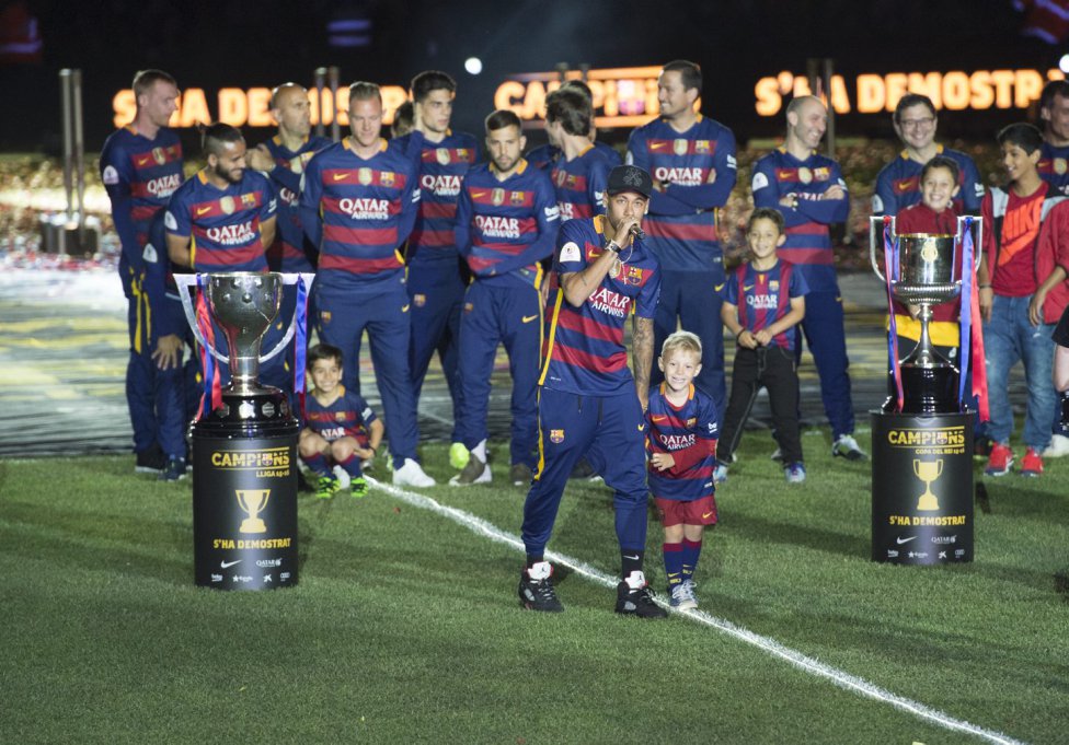 گزارش تصویری؛ جشن قهرمانی بارسلونا در نیوکمپ