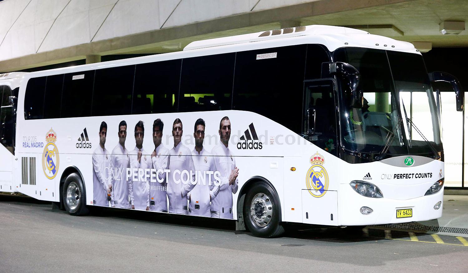 اتوبوس زیبا و مدرن رئال مادرید در تور پیش فصل 2015 (عکس)