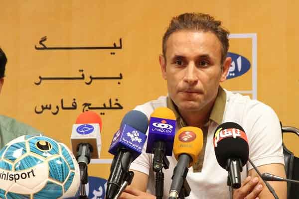 گل محمدی: تعطیلات لیگ همیشه به ضرر باشگاه ها است؛ استقلال هجومی به میدان خواهد آمد
