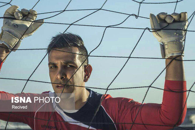 محمدرضا امینی، دروازه‌بانی که می‌خواهد سرطان را مهار کند (عکس)