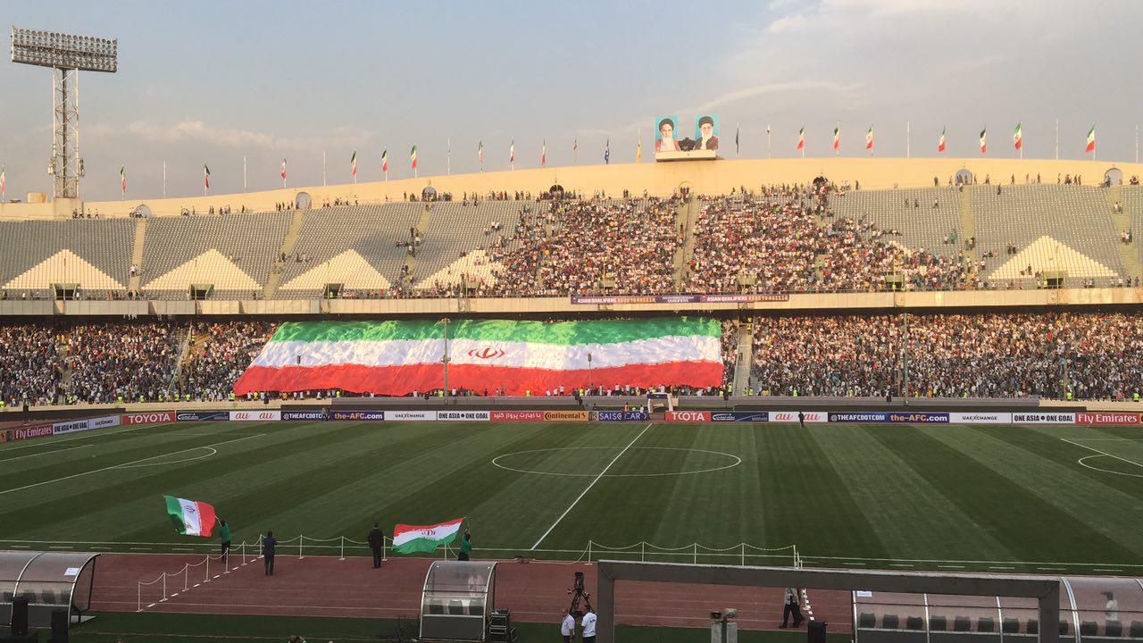 ٢٠هزار تماشاگر در آزادی؛ سرودخوانی محلی آغاز شد