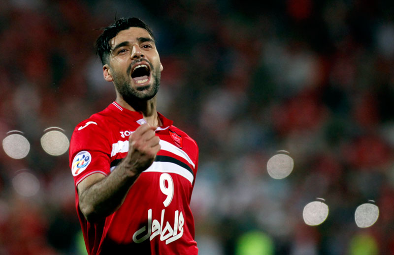 مهاجم پرسپولیس-انتقال مهاجم پرسپولیس به پانیونیوس