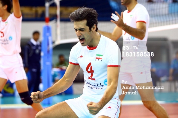 پیرلوی والیبال