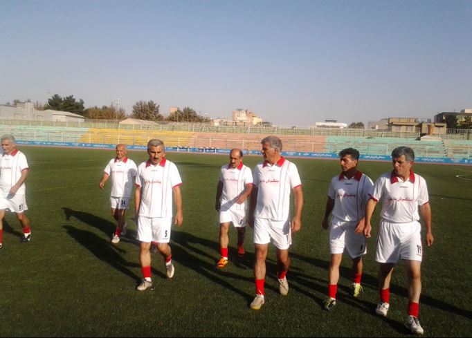 پیروزی سرخابی‌ها در افتتاحیه مسابقات فوتبال پیشکسوتان