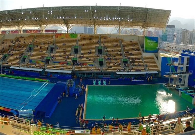 شنا المپیک ریو 2016؛ آب استخر شنای المپیک یک شبه سبز رنگ شد(عکس)