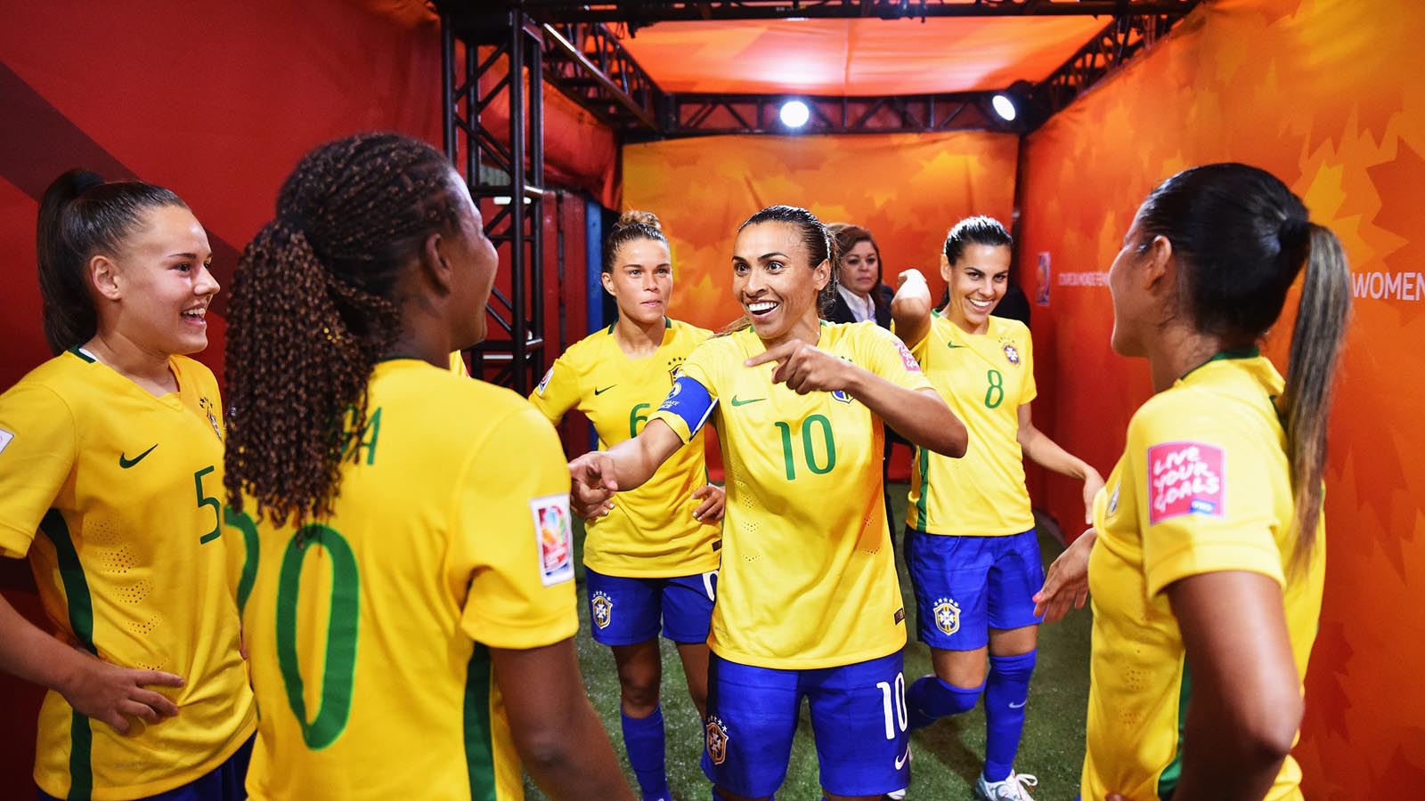 فوتبال بانوان؛ پیش بازی برزیل-چین؛ در جستجوی طلا